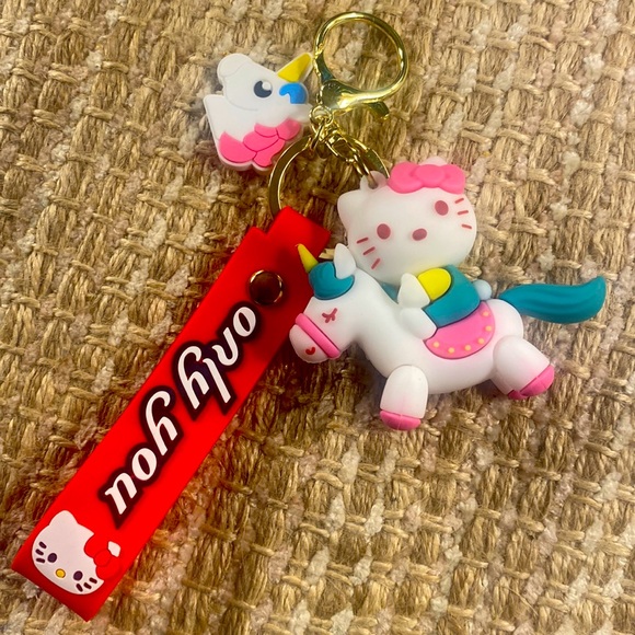 💜HELLO KITTY KEYCHAIN 💜 - Picture 1 of 4